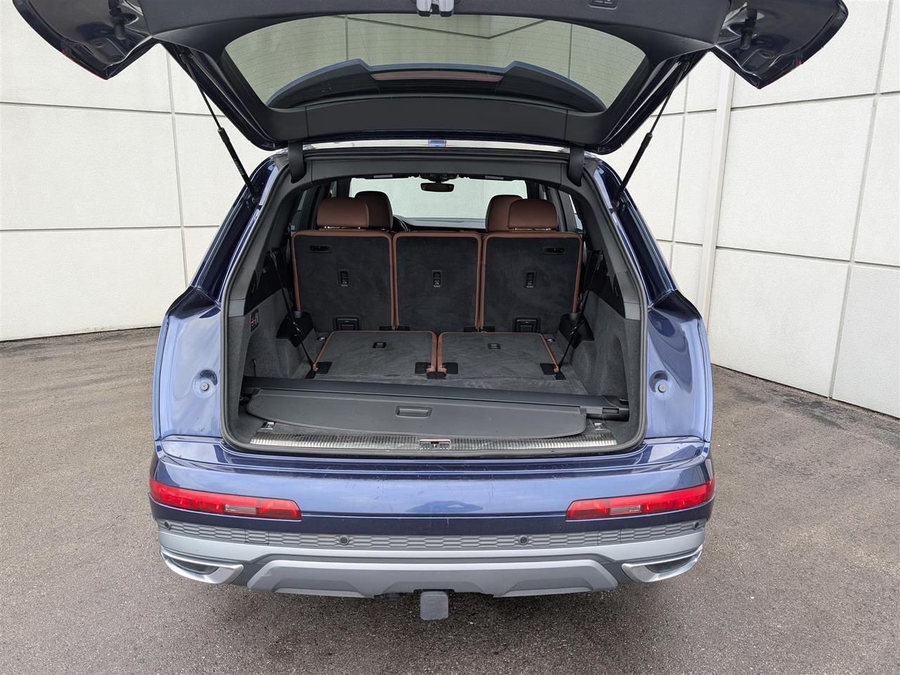 2022 Audi Q7 55 QTRO - 7 PASS - NAVI - PANO ROOF - TECH FEATS Photo
