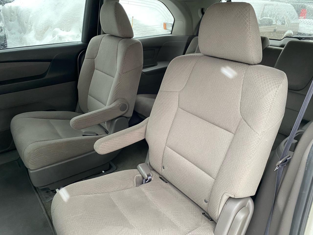 2017 Honda Odyssey LX | 7 Passenger Photo