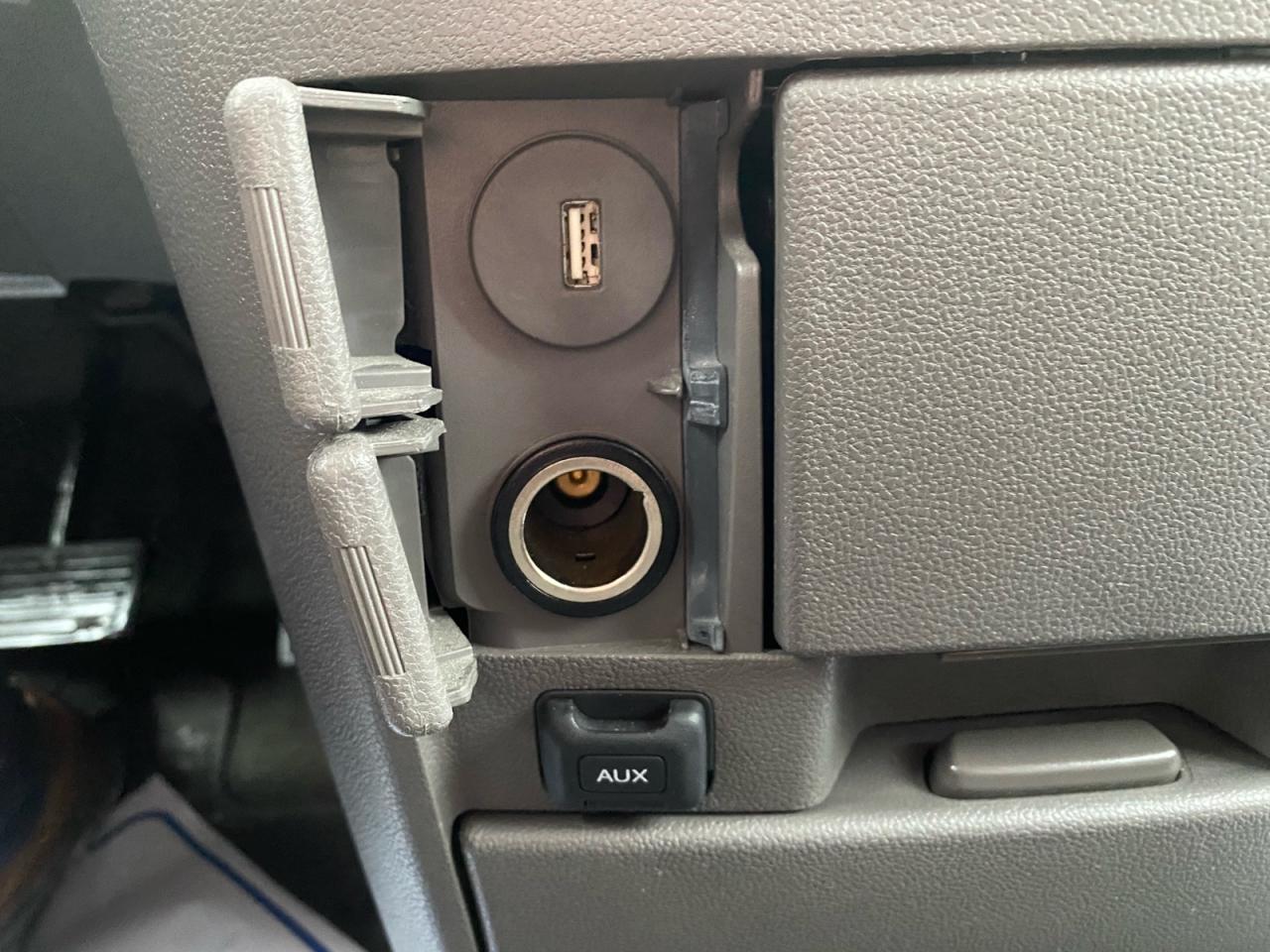 2017 Honda Odyssey LX | 7 Passenger Photo