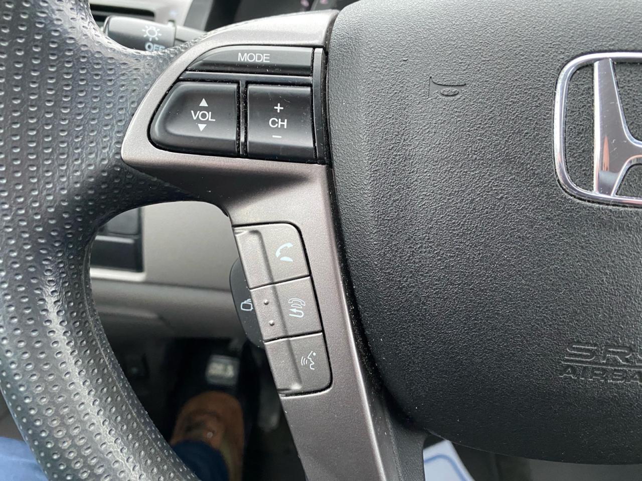 2017 Honda Odyssey LX | 7 Passenger Photo