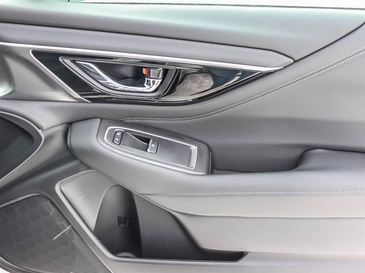 2025 Subaru Outback Premier XT Photo