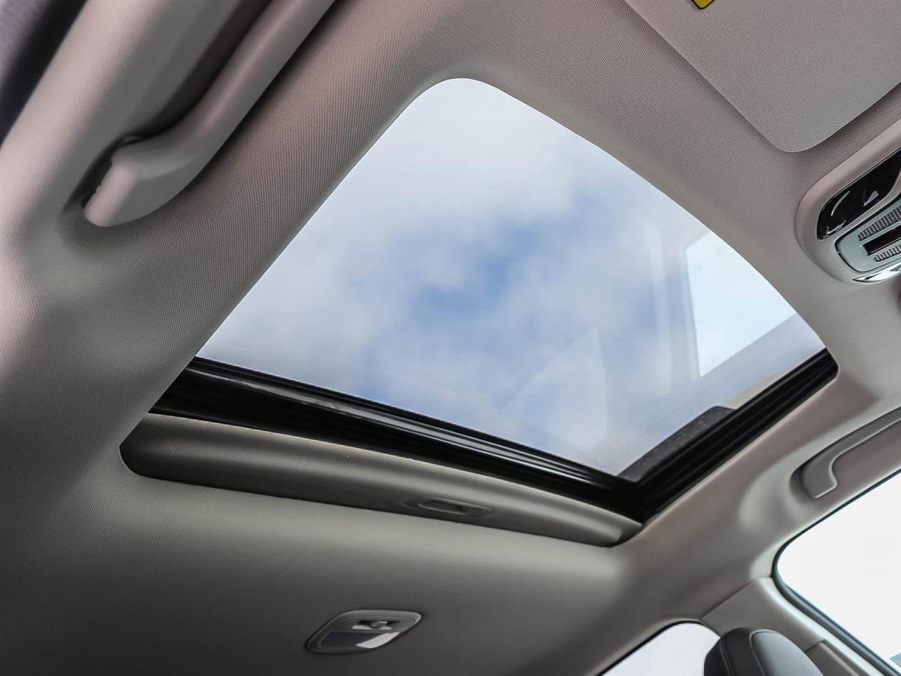 2025 Subaru Outback Premier XT Photo