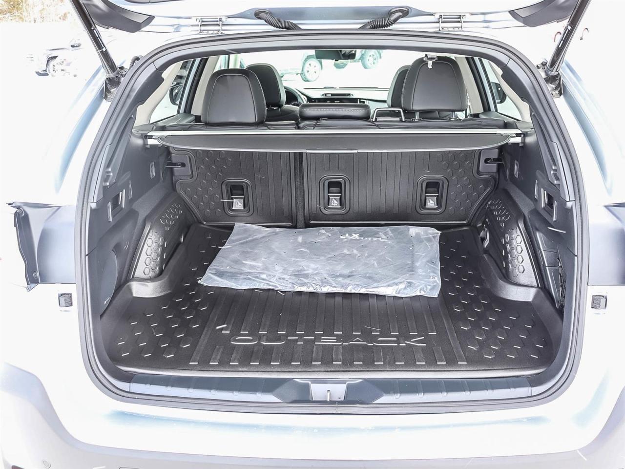 2025 Subaru Outback Premier XT Photo