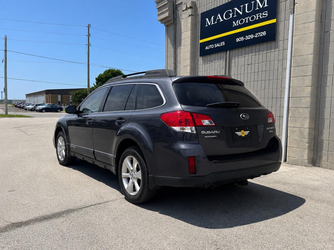2013 Subaru Outback Premium - NO ACCIDENTS - ONE OWNER Photo