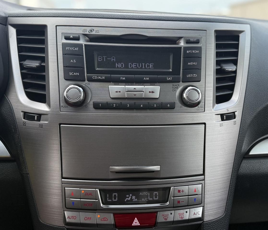 2013 Subaru Outback Premium - NO ACCIDENTS - ONE OWNER Photo