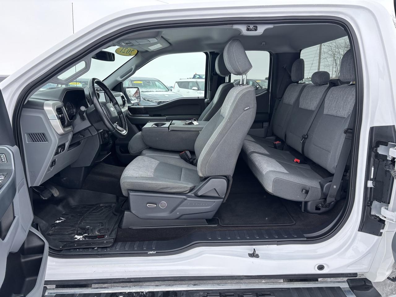 2021 Ford F-150 XLT *3.3 L NON-TURBO*4x4*NO ACCIDENTS* Photo