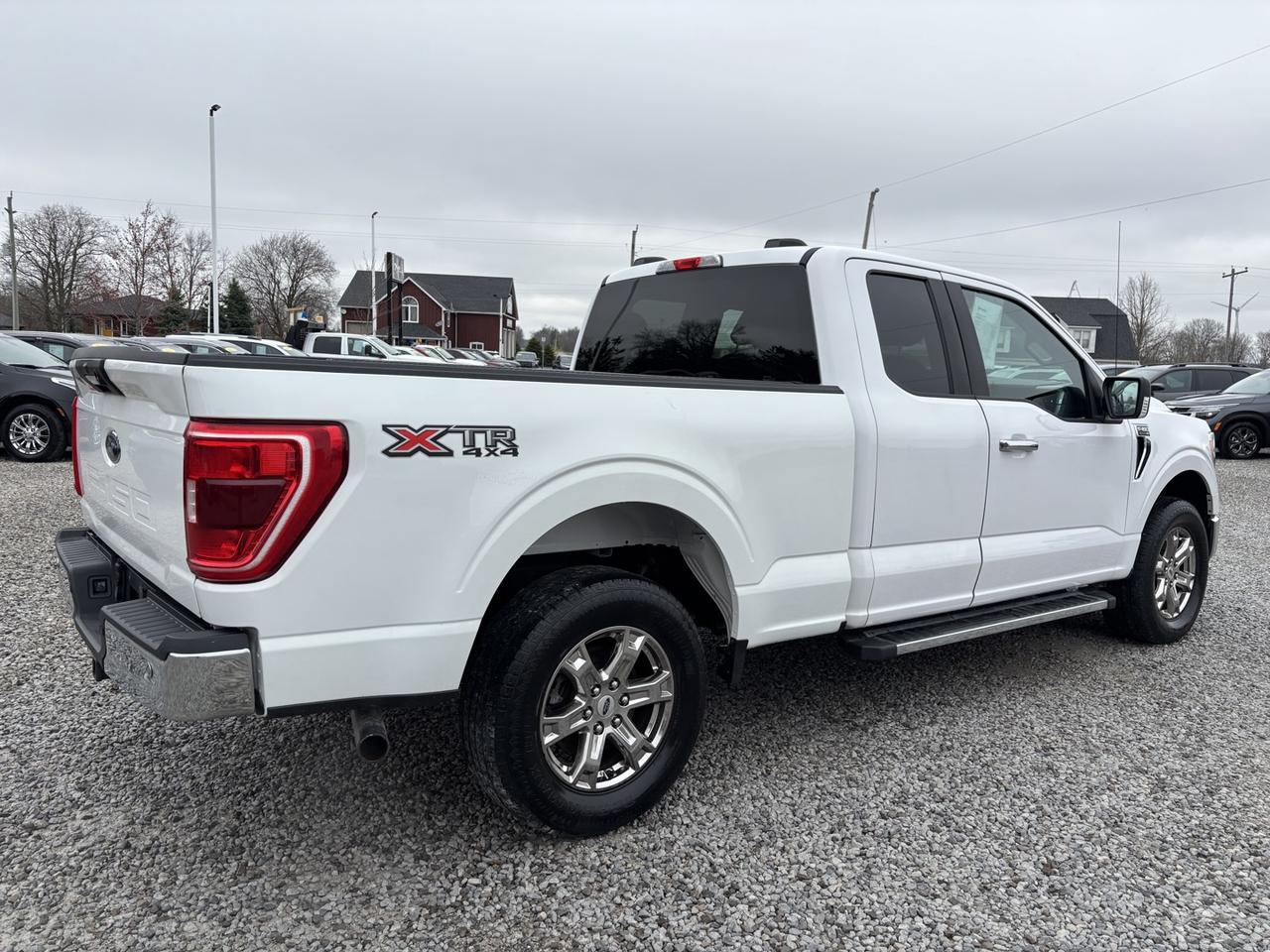 2021 Ford F-150 XLT *3.3 L NON-TURBO*4x4*NO ACCIDENTS* Photo4