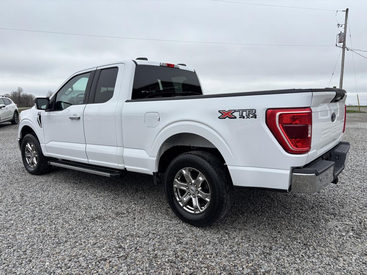 2021 Ford F-150 XLT *3.3 L NON-TURBO*4x4*NO ACCIDENTS* Photo2