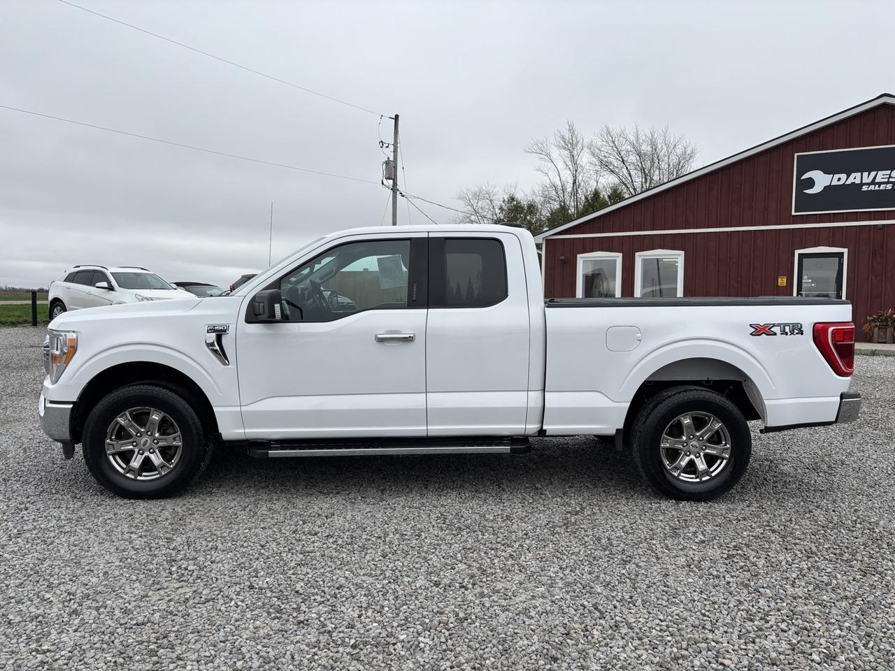 2021 Ford F-150 XLT *3.3 L NON-TURBO*4x4*NO ACCIDENTS* Photo