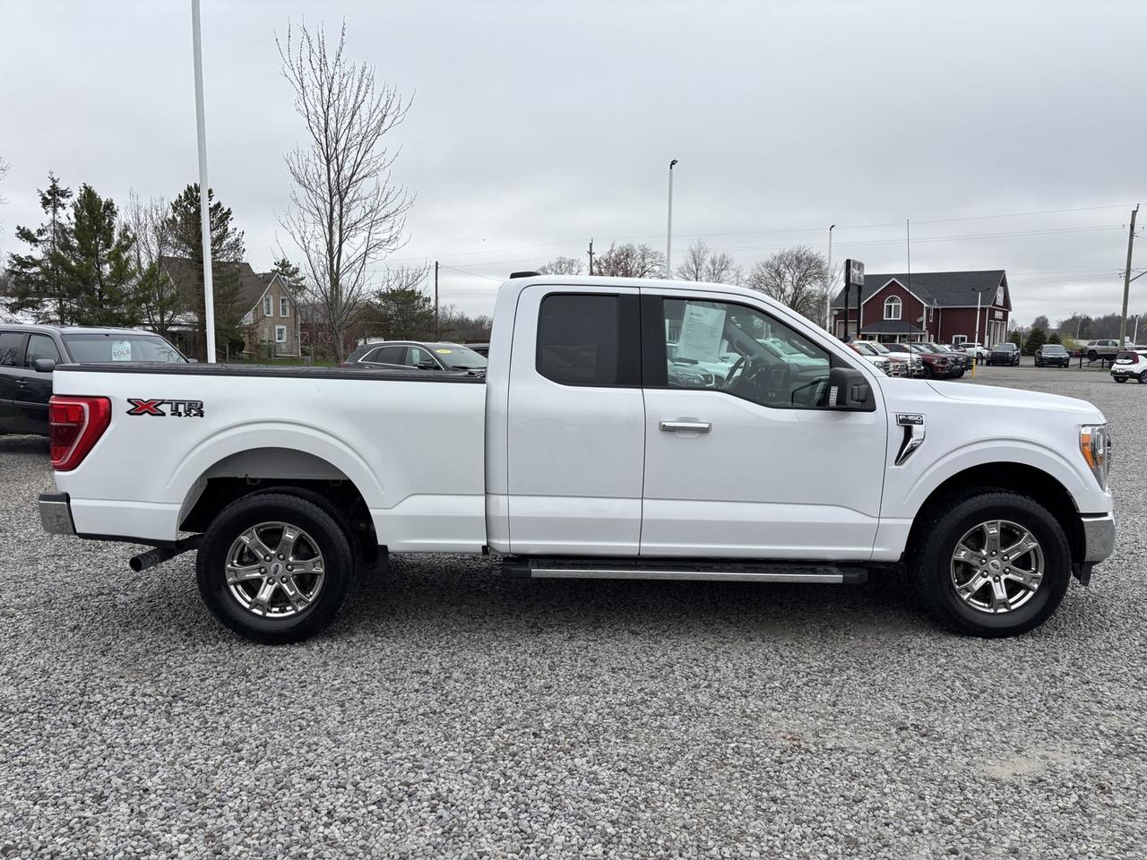 2021 Ford F-150 XLT *3.3 L NON-TURBO*4x4*NO ACCIDENTS* Photo