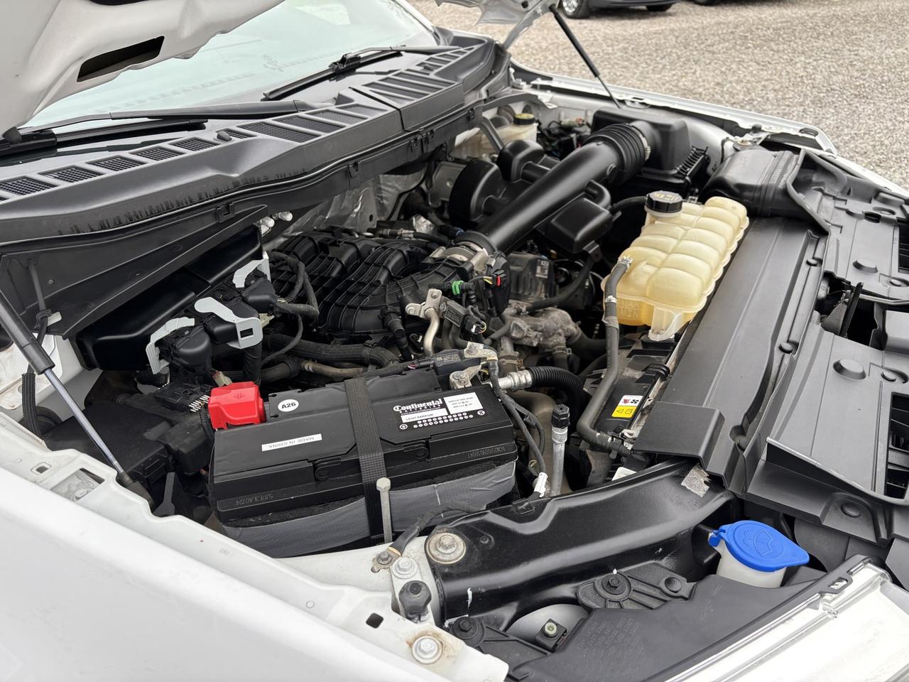2021 Ford F-150 XLT *3.3 L NON-TURBO*4x4*NO ACCIDENTS* Photo