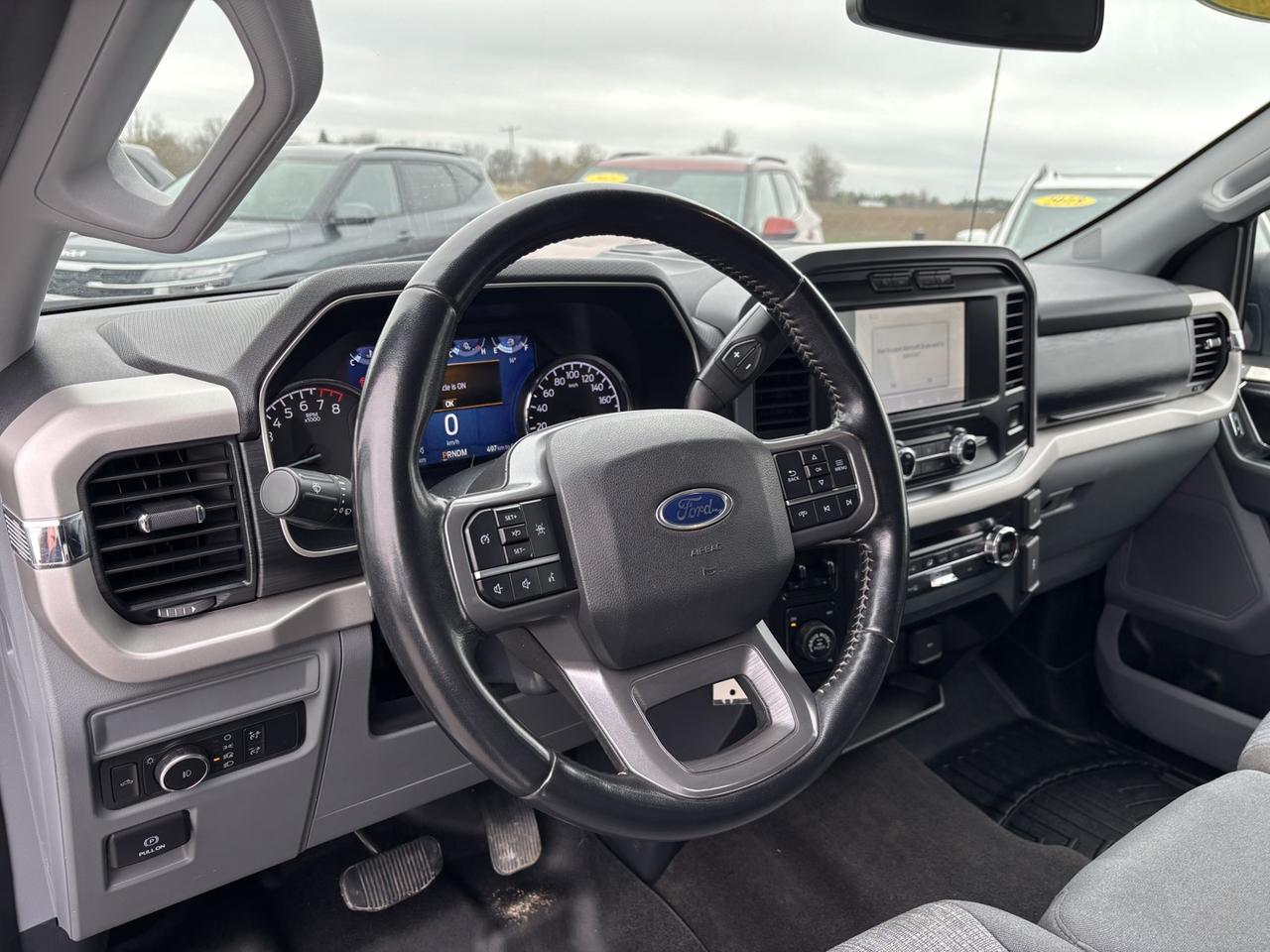 2021 Ford F-150 XLT *3.3 L NON-TURBO*4x4*NO ACCIDENTS* Photo