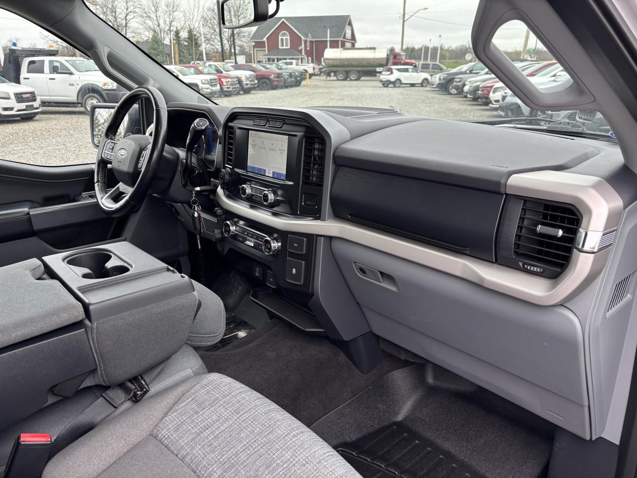 2021 Ford F-150 XLT *3.3 L NON-TURBO*4x4*NO ACCIDENTS* Photo
