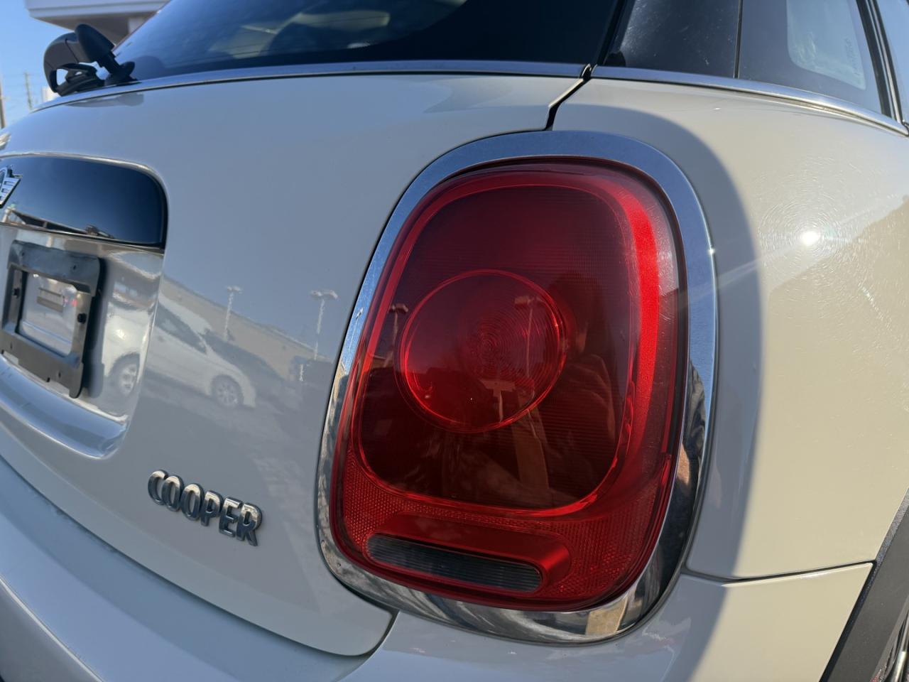 2018 MINI Cooper 5-Door Photo