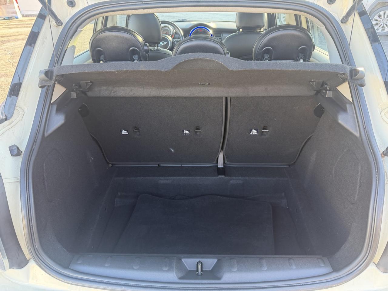 2018 MINI Cooper 5-Door Photo