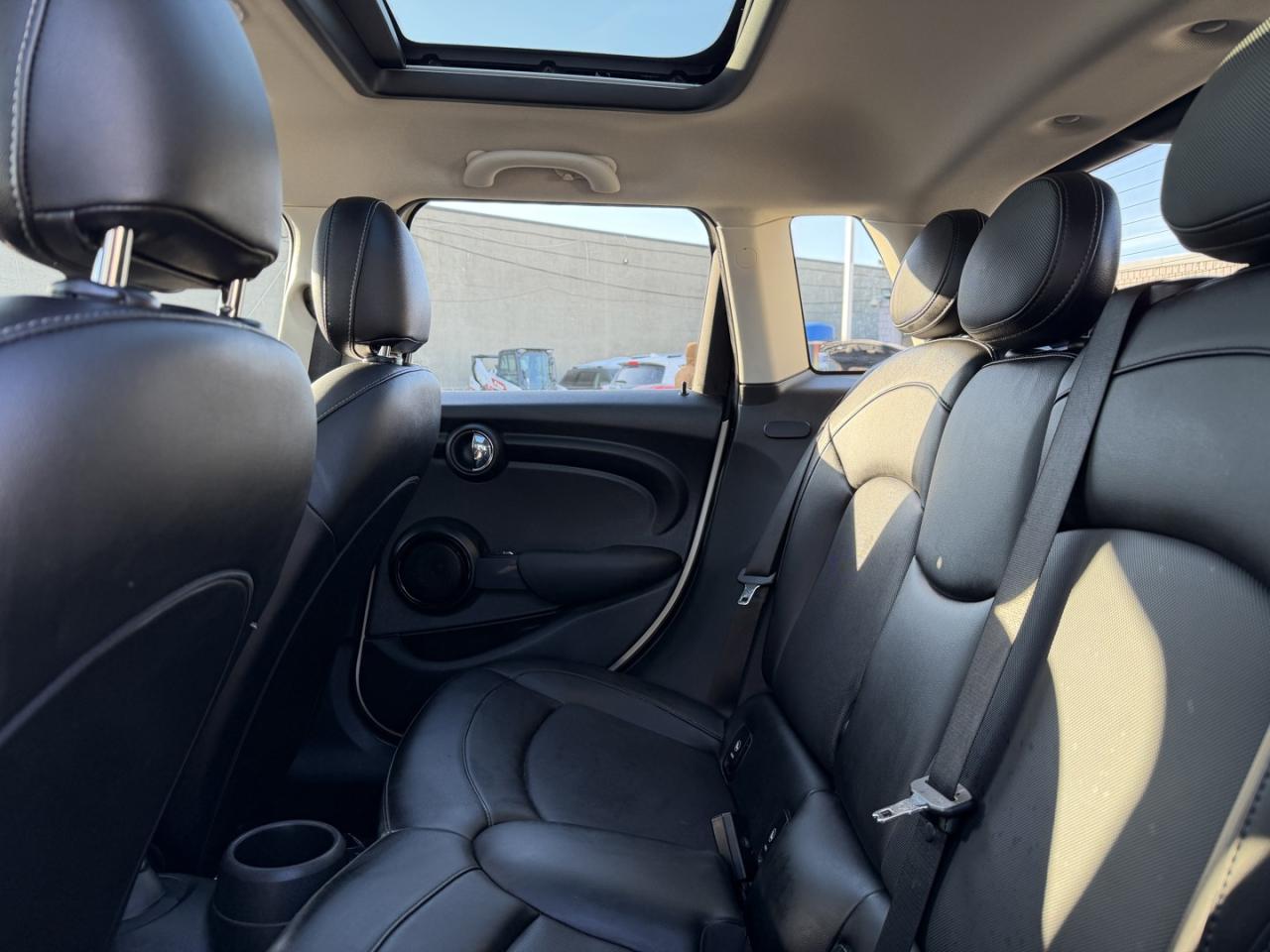 2018 MINI Cooper 5-Door Photo