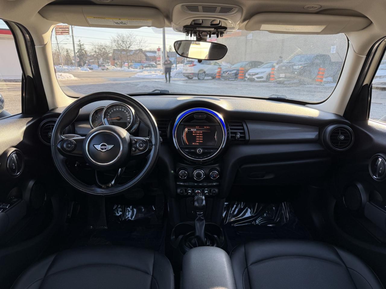 2018 MINI Cooper 5-Door Photo