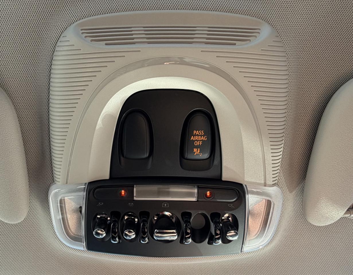 2018 MINI Cooper 5-Door Photo