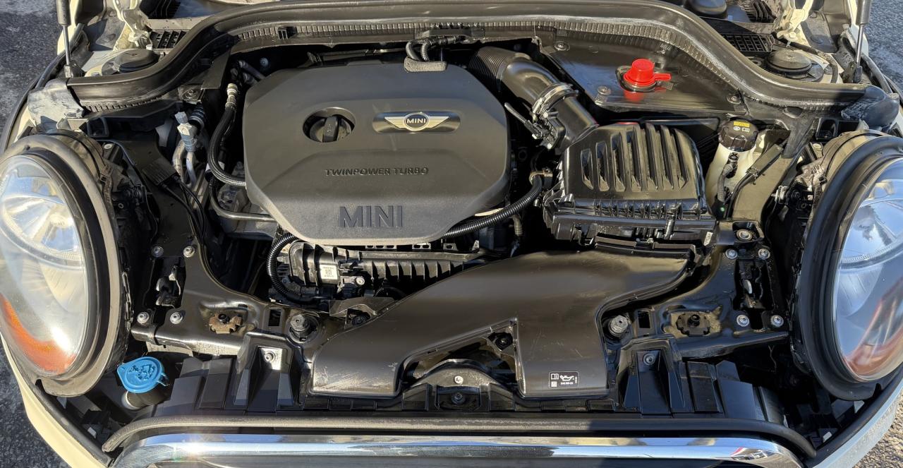 2018 MINI Cooper 5-Door Photo