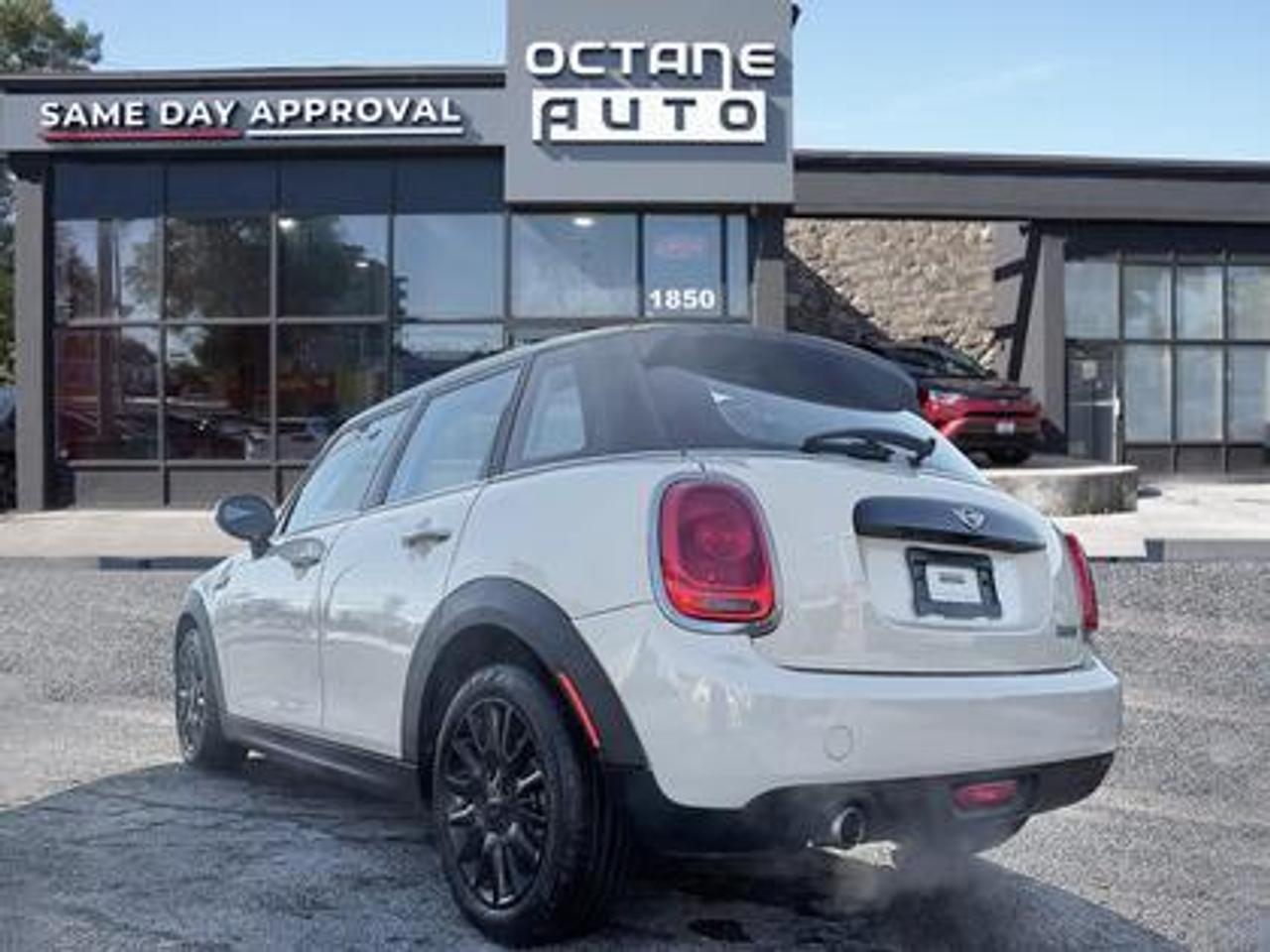 2018 MINI 5 Door Cooper FWD Photo