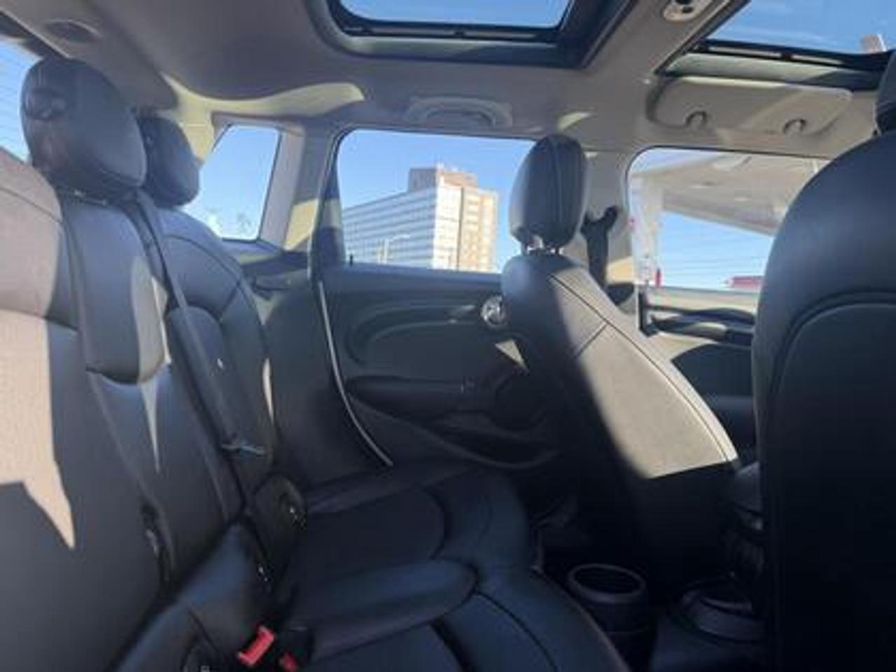 2018 MINI 5 Door Cooper FWD Photo