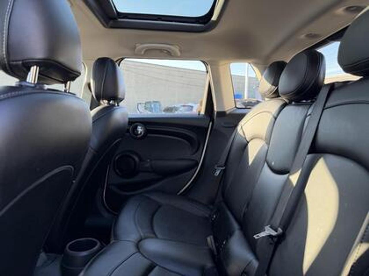 2018 MINI 5 Door Cooper FWD Photo