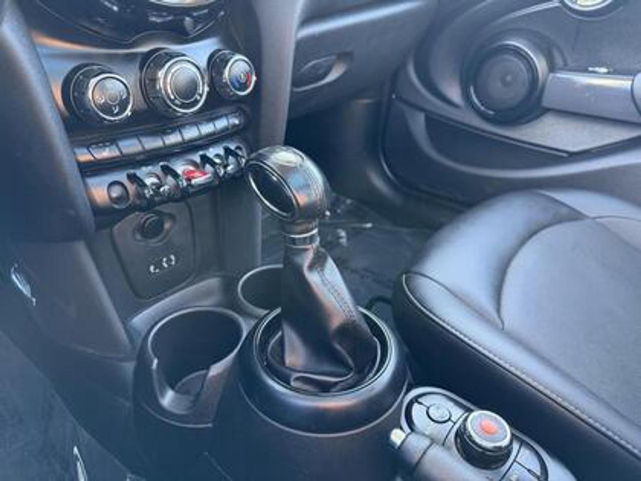 2018 MINI 5 Door Cooper FWD Photo