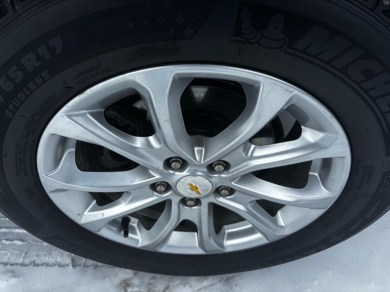 2020 Chevrolet Equinox LT, All Wheel Drive, Lane Deparure Alert, Alloys Photo