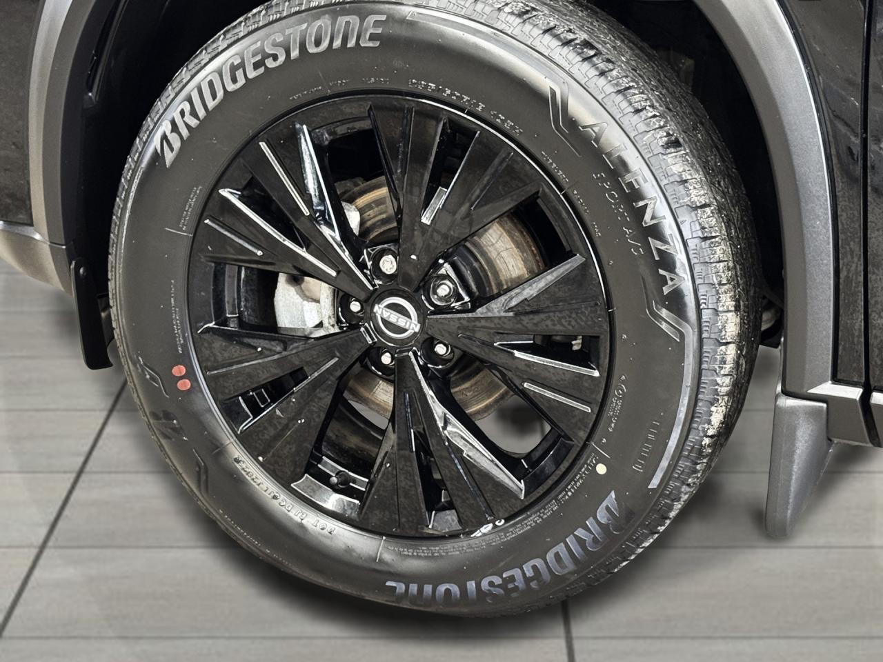 2023 Nissan Rogue SV Premium AWD Midnight Edition+CLEAN CARFAX Photo