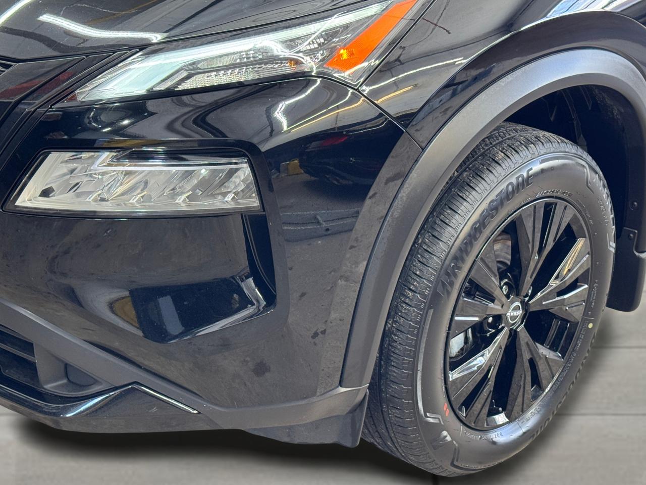 2023 Nissan Rogue SV Premium AWD Midnight Edition+CLEAN CARFAX Photo