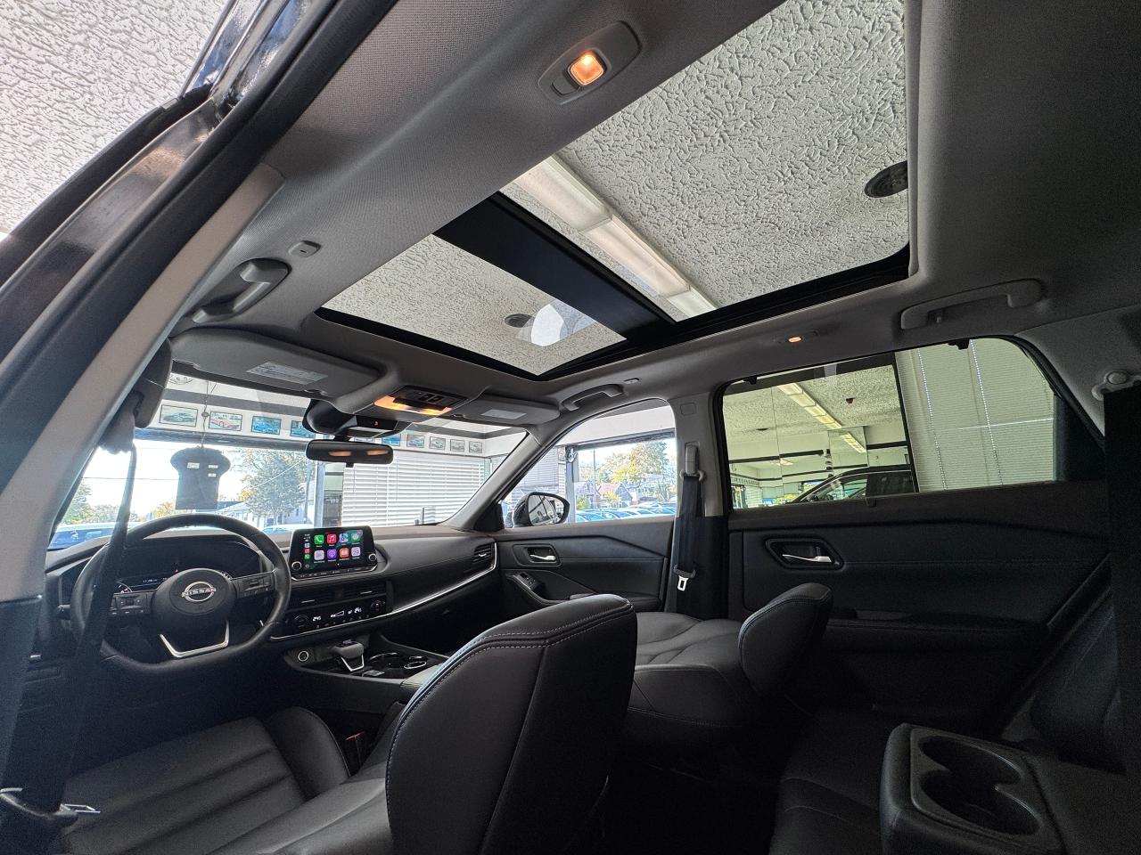 2023 Nissan Rogue SV Premium AWD Midnight Edition+CLEAN CARFAX Photo3