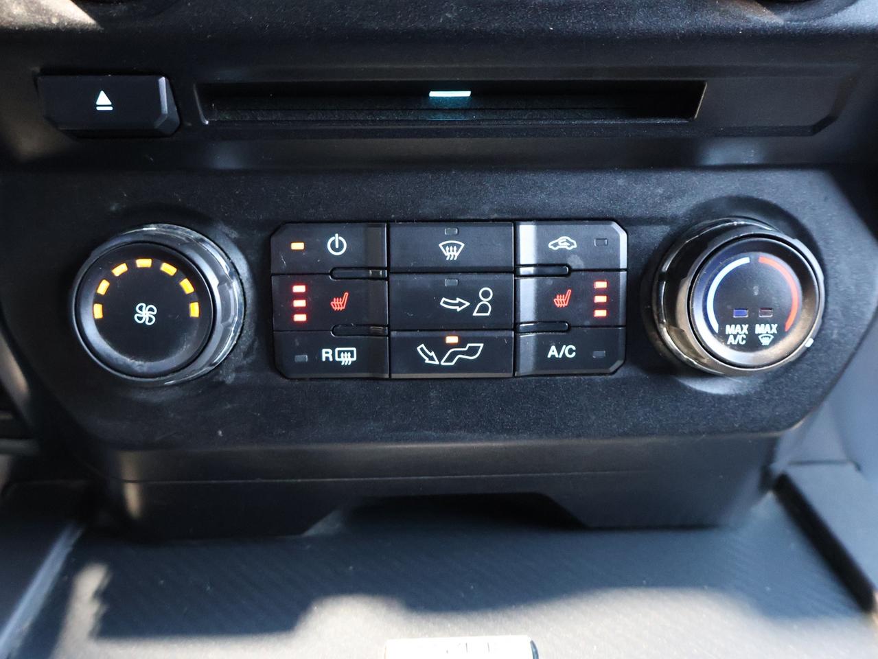 2018 Ford F-150 V8 SPORT 4WD CERTIFIED *ACCIDENT FREE*FORD MAINTAIN* CAMERA NAV BLUETOOTH HEATED SEATS CRUISE ALLOYS Photo