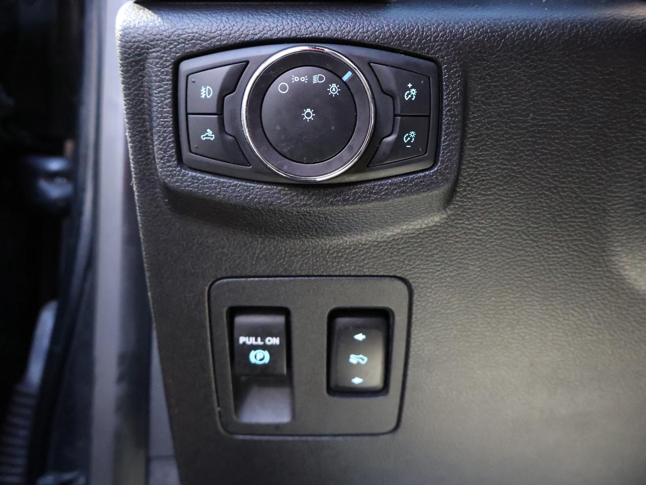 2018 Ford F-150 V8 SPORT 4WD CERTIFIED *ACCIDENT FREE*FORD MAINTAIN* CAMERA NAV BLUETOOTH HEATED SEATS CRUISE ALLOYS Photo