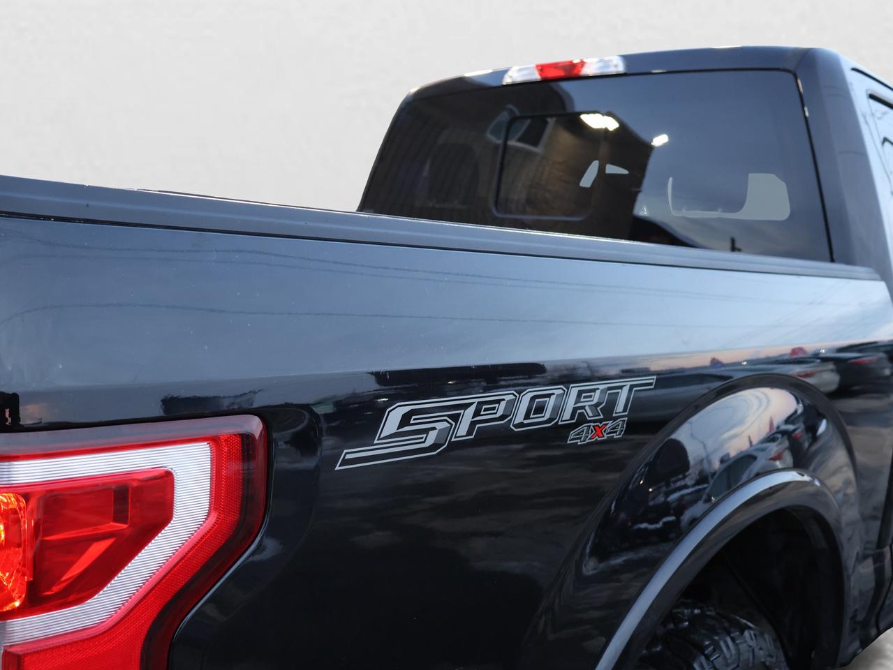 2018 Ford F-150 V8 SPORT 4WD CERTIFIED *ACCIDENT FREE*FORD MAINTAIN* CAMERA NAV BLUETOOTH HEATED SEATS CRUISE ALLOYS Photo