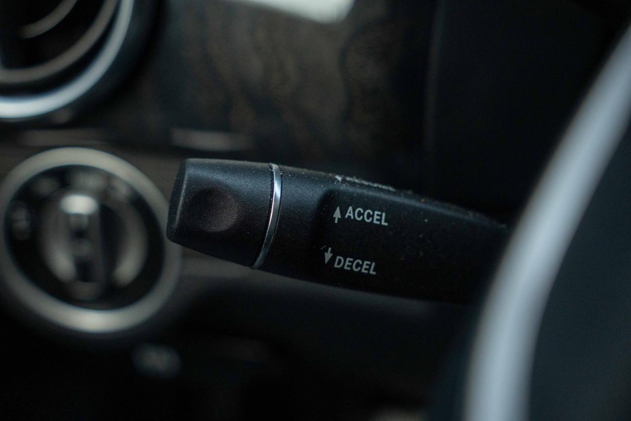 2015 Mercedes-Benz GLK-Class 250 BlueTec Photo