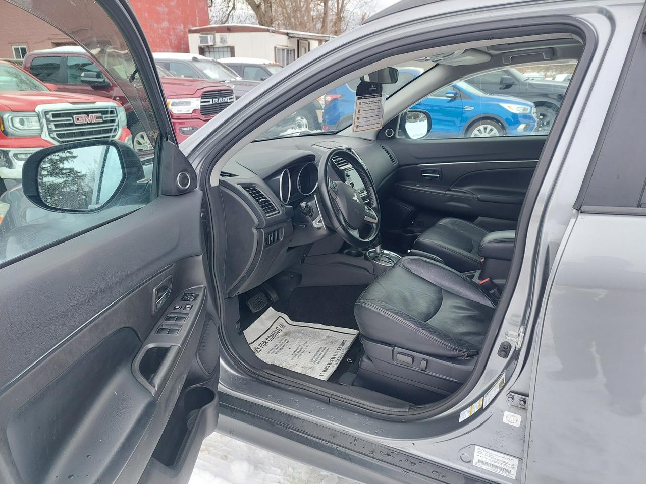 2015 Mitsubishi RVR GT Photo