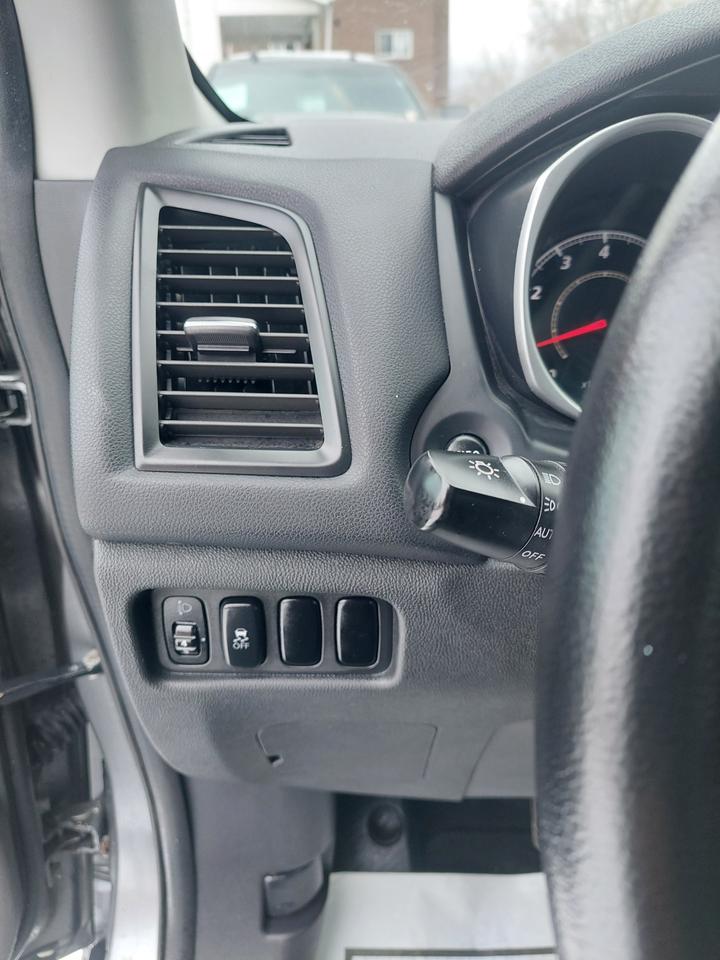 2015 Mitsubishi RVR GT Photo