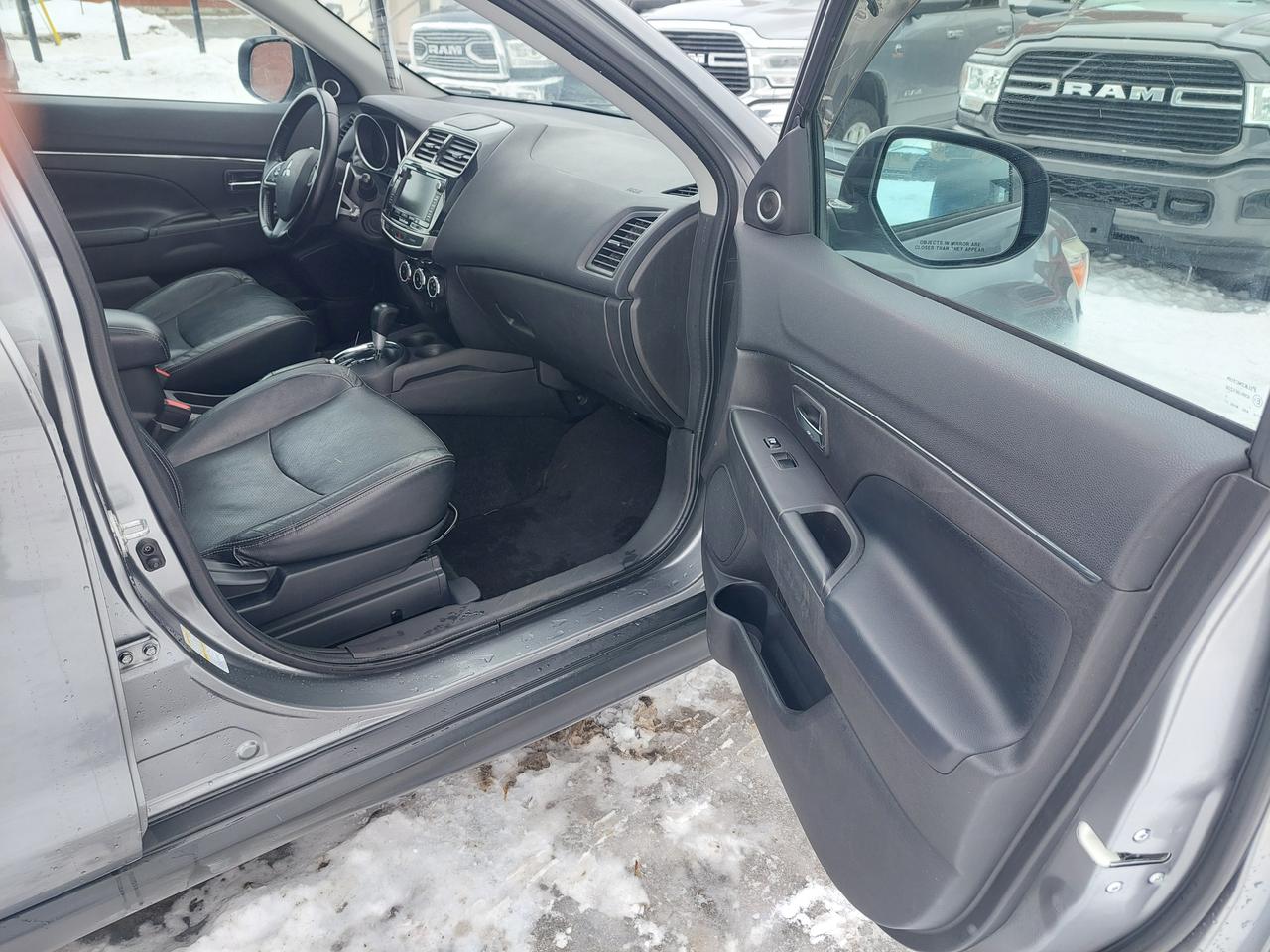 2015 Mitsubishi RVR GT Photo