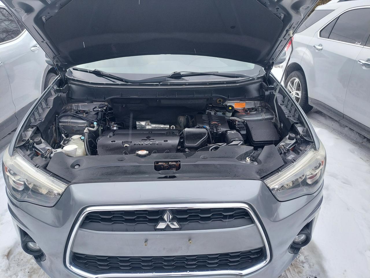 2015 Mitsubishi RVR GT Photo