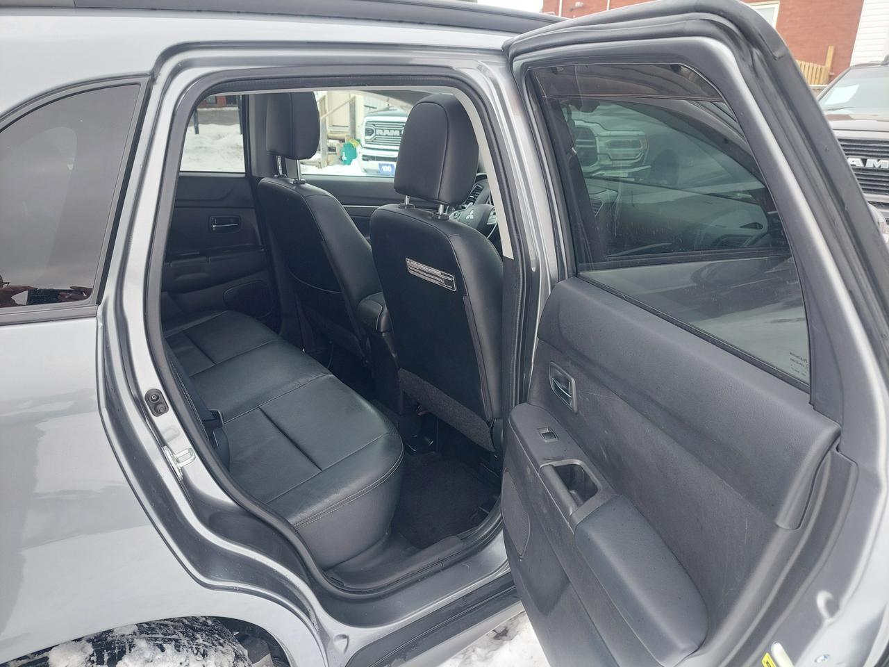 2015 Mitsubishi RVR GT Photo