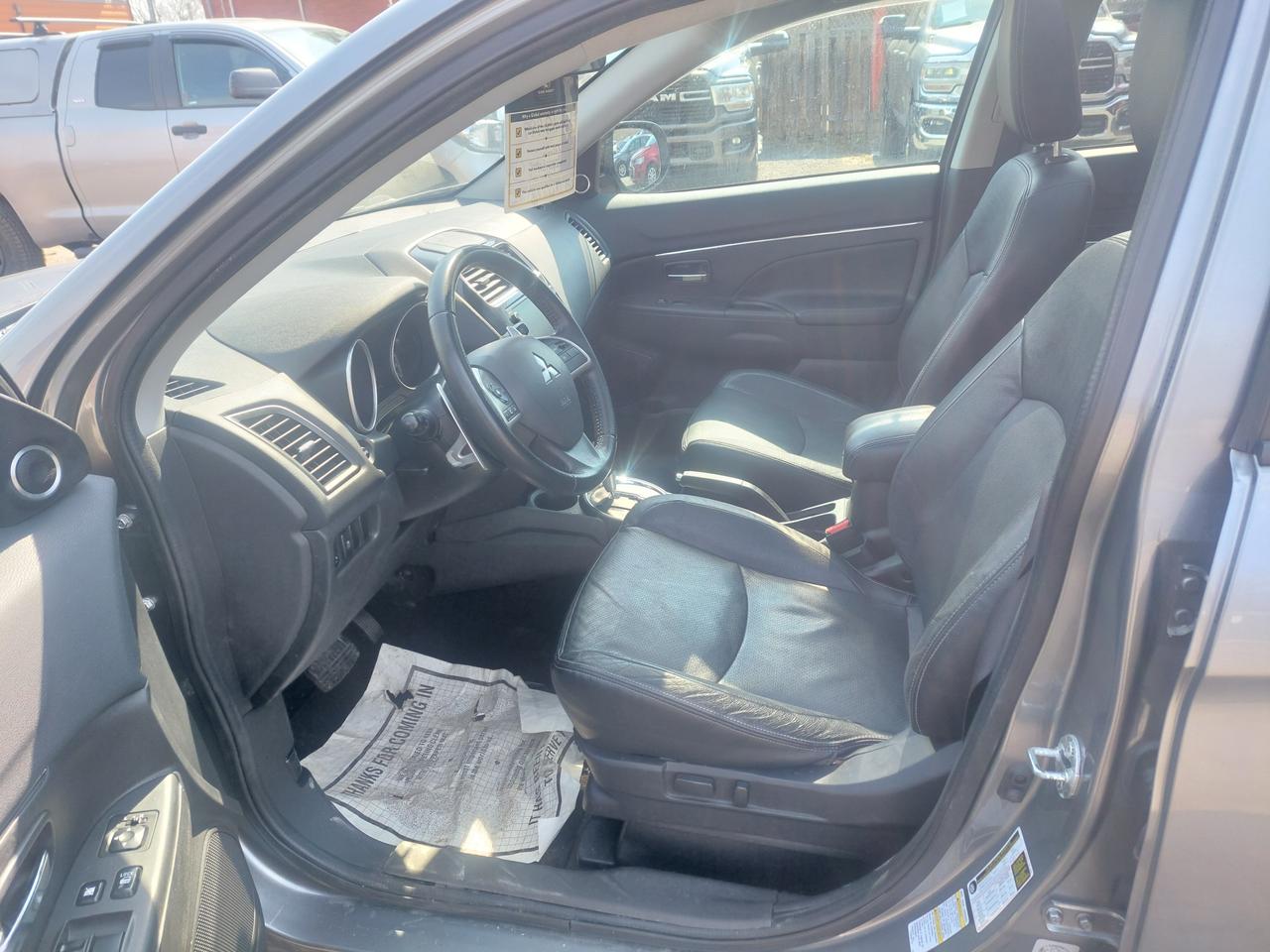 2015 Mitsubishi RVR GT Photo