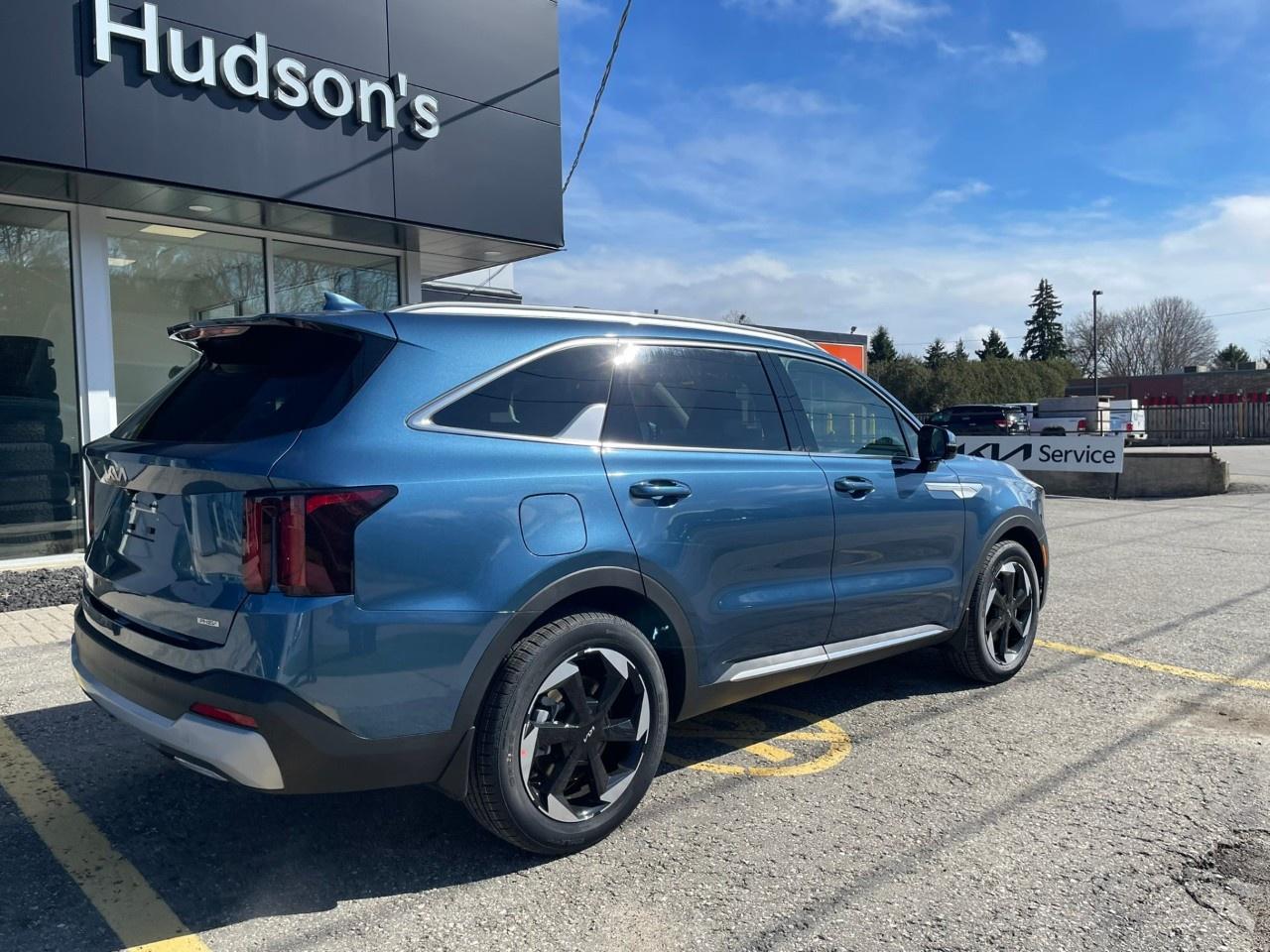 2026 Kia Sorento Plug-In Hybrid EX AWD Photo