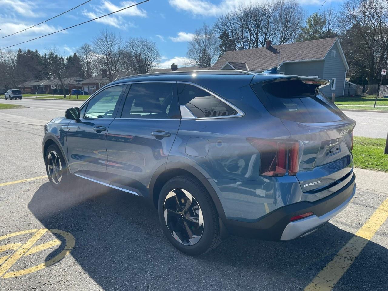 2026 Kia Sorento Plug-In Hybrid EX AWD Photo