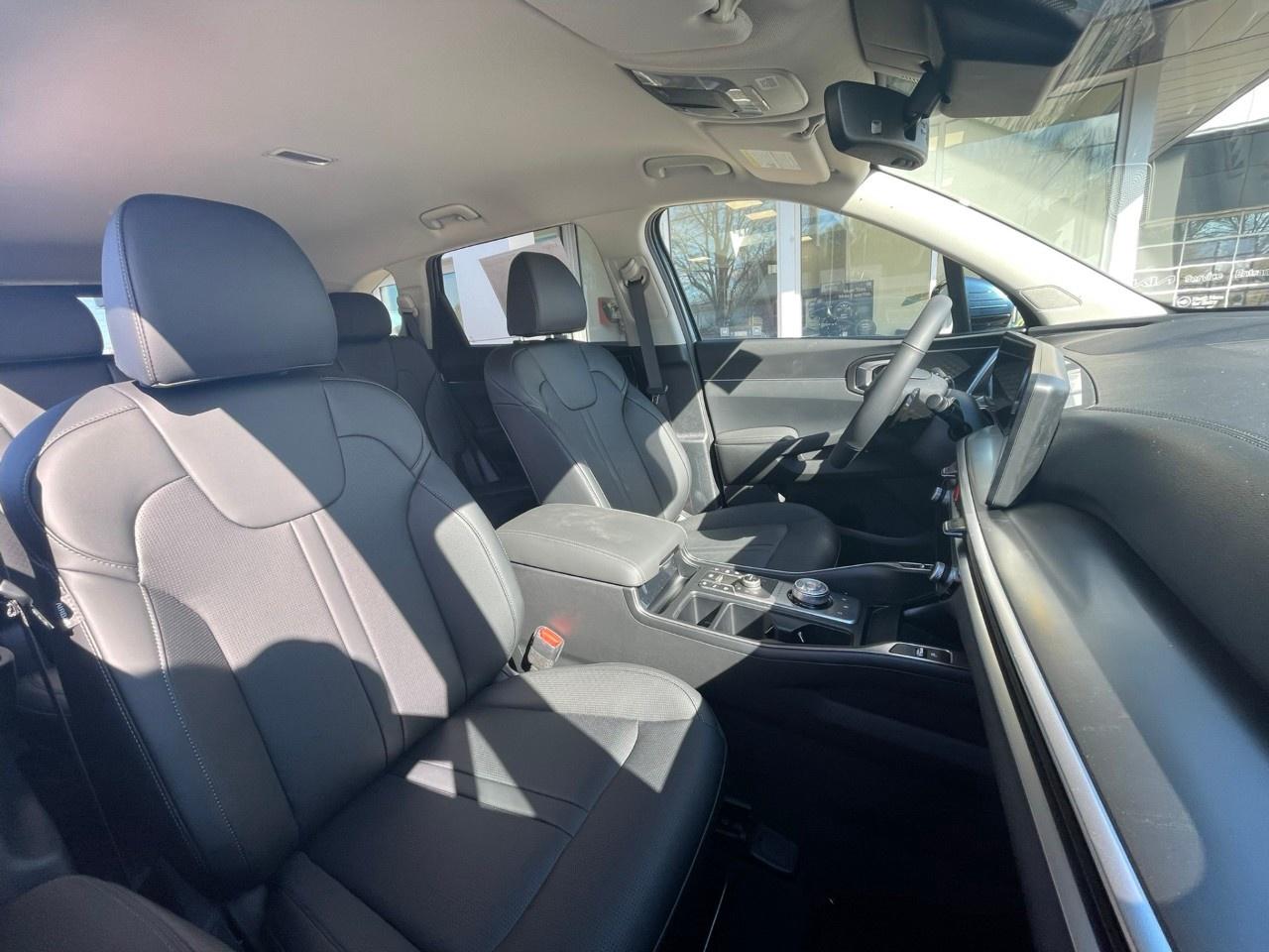 2026 Kia Sorento Plug-In Hybrid EX AWD Photo