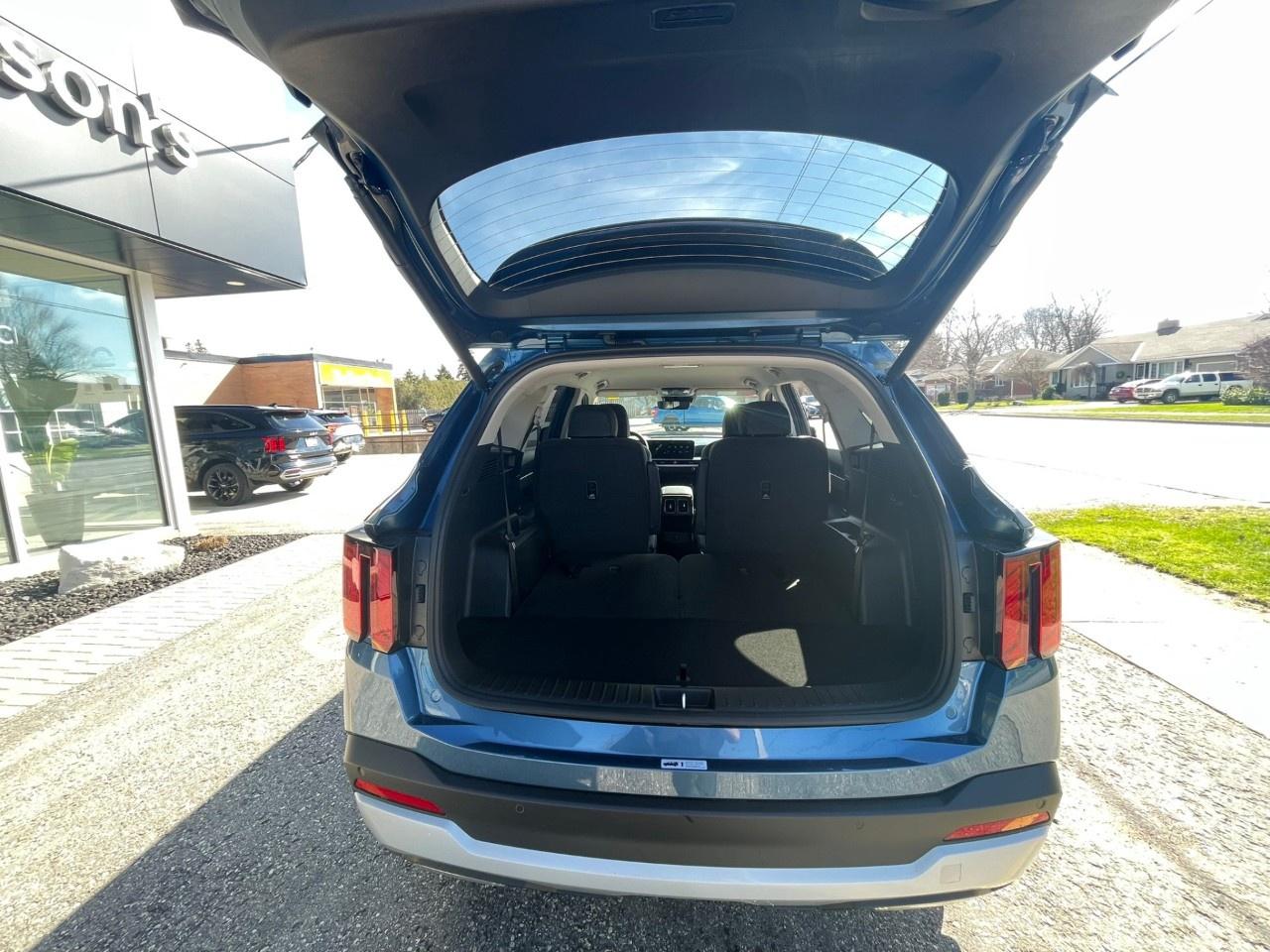 2026 Kia Sorento Plug-In Hybrid EX AWD Photo