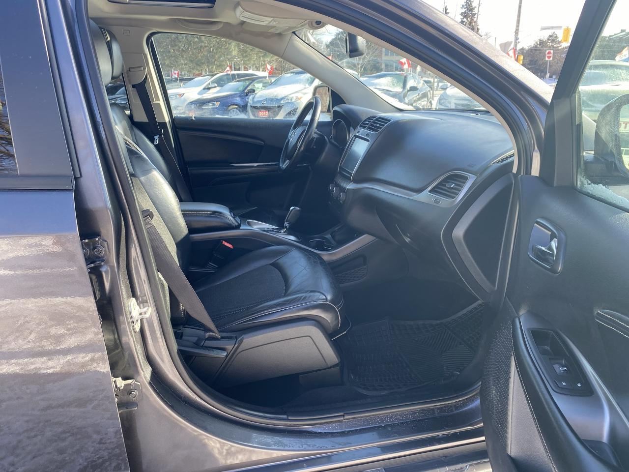 2015 Dodge Journey Crossroad/7 Passenger/Leather/Sunroof/Bckup Camera Photo