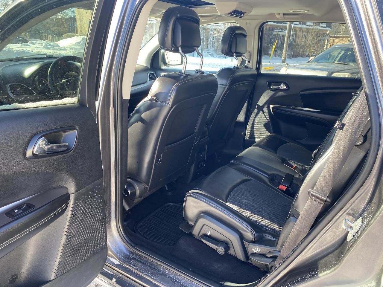 2015 Dodge Journey Crossroad/7 Passenger/Leather/Sunroof/Bckup Camera Photo