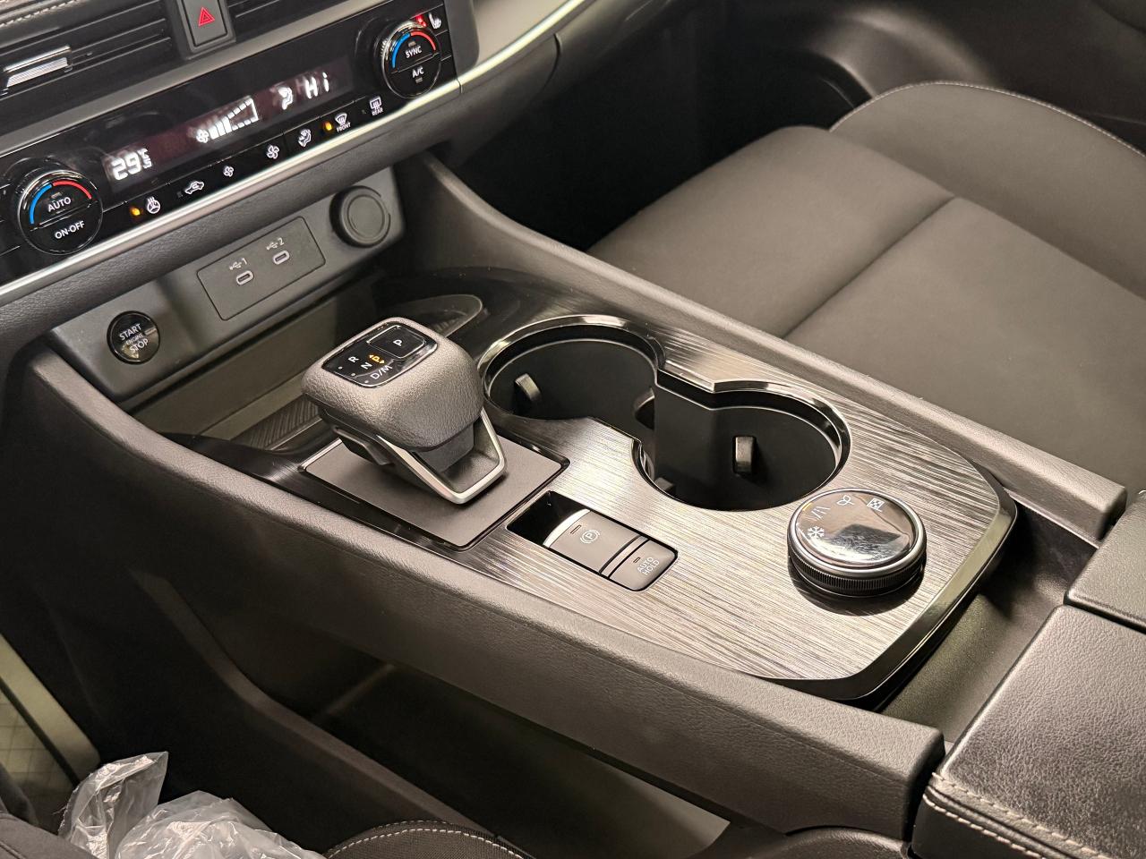 2024 Nissan Rogue S AWD+ONE OWNER+CLEAN CARFAX Photo31