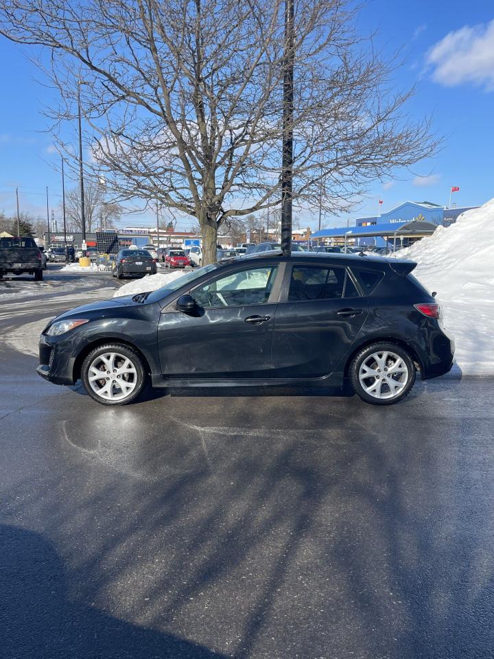 2013 Mazda MAZDA3 GS-SKY   161,000 KMS      6 SPEED MANUAL Photo