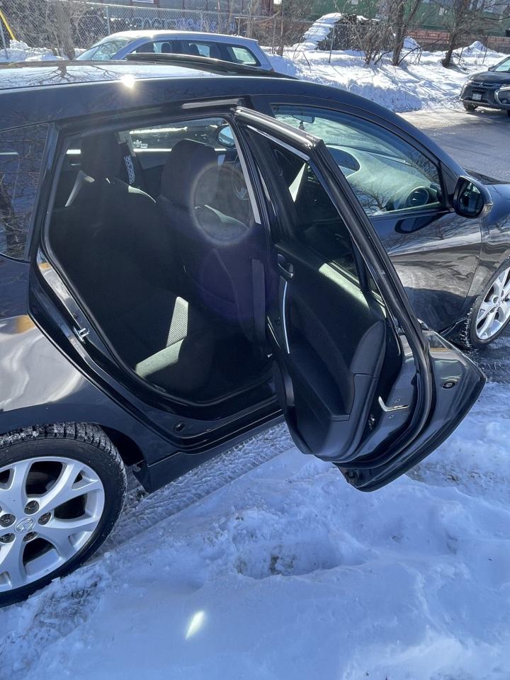 2013 Mazda MAZDA3 GS-SKY   161,000 KMS      6 SPEED MANUAL Photo